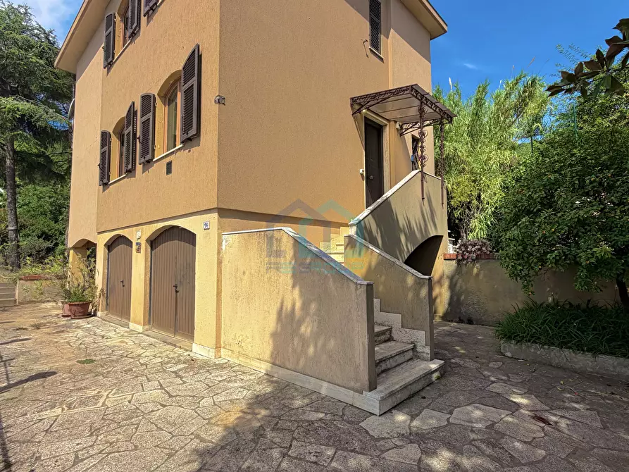 Immagine 2 di Villa in vendita  in Via Millelire 14 a Bergeggi