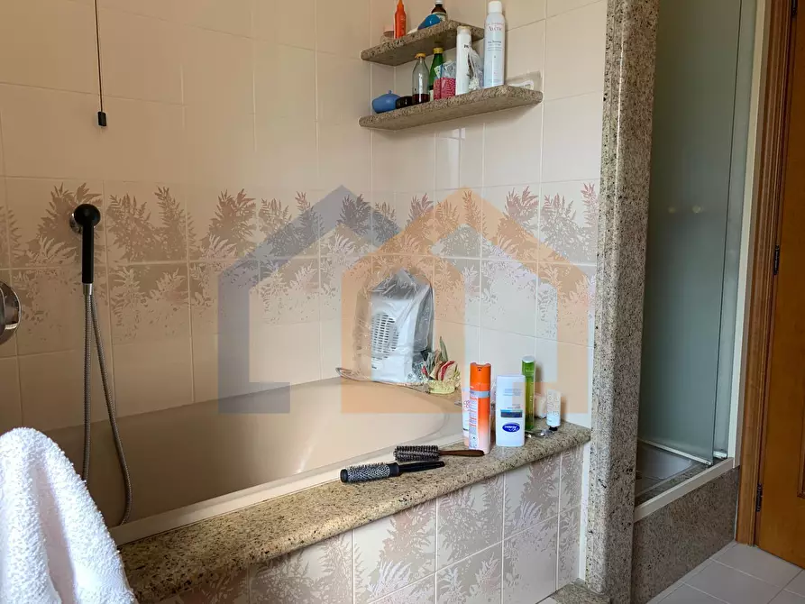 Immagine 26 di Appartamento in vendita  in Via Giovanni Amendola a Savona