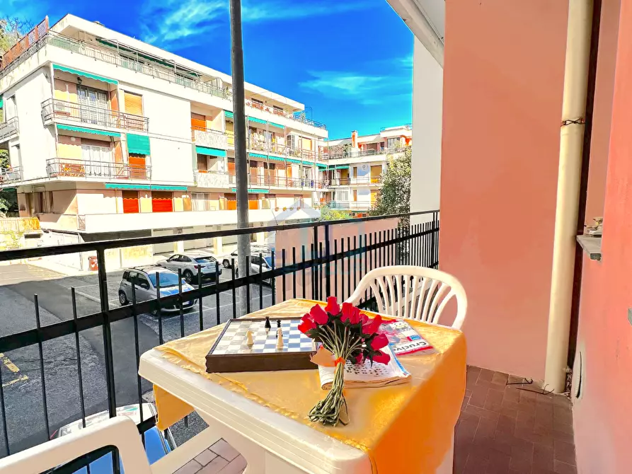 Immagine 2 di Bilocale in vendita  in Piazzale Piemonte 9 a Albissola Marina