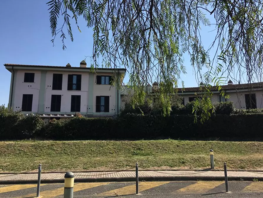 Immagine 5 di Bilocale in vendita  in Via di Marco Simone 82 a Guidonia Montecelio