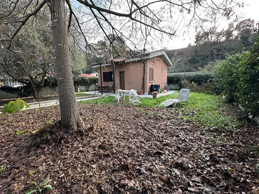 Immagine 15 di Casa indipendente in vendita  in Via Svetonio 15 a Guidonia Montecelio