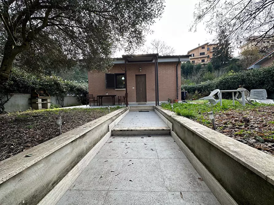 Immagine 13 di Casa indipendente in vendita  in Via Svetonio 15 a Guidonia Montecelio