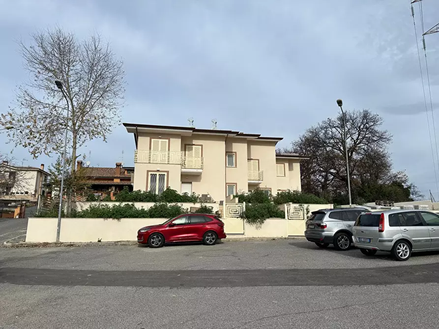 Immagine 3 di Casa bifamiliare in vendita  in Via Giacomo Leopardi a Fonte Nuova