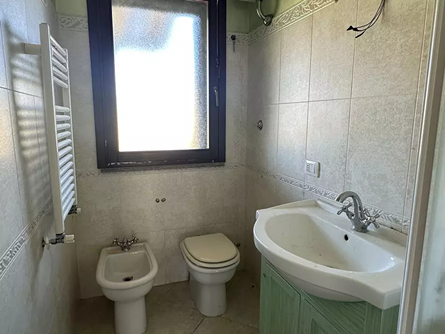 Immagine 13 di Villa in vendita  in Via Pietro Vannucci a Guidonia Montecelio