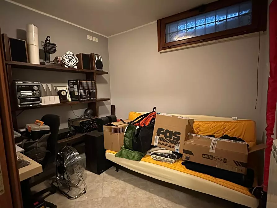 Immagine 4 di Casa indipendente in vendita  in Via Svetonio 15 a Guidonia Montecelio