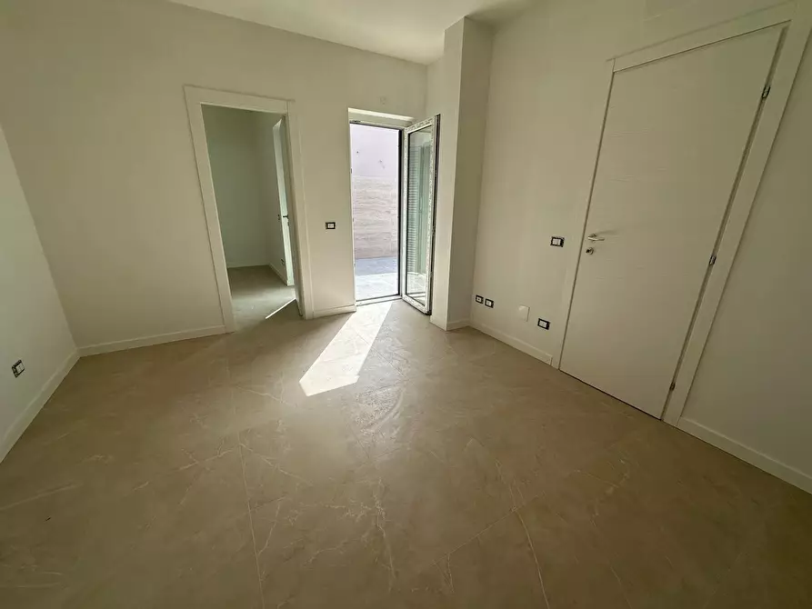 Immagine 15 di Villa in vendita  in Viale Valle dell'Aniene 22 a Guidonia Montecelio