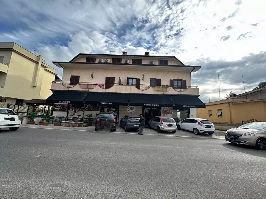 Immagine 1 di Locale commerciale in vendita  in Via Palombarese 306 a Fonte Nuova
