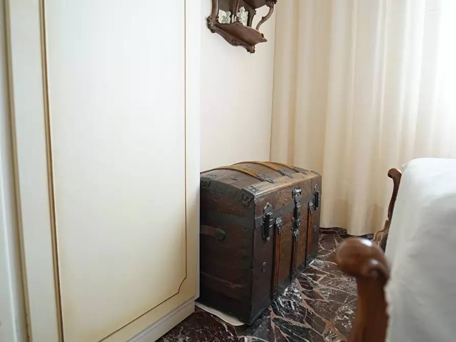 Immagine 17 di Pentalocale in affitto  a Chiavari