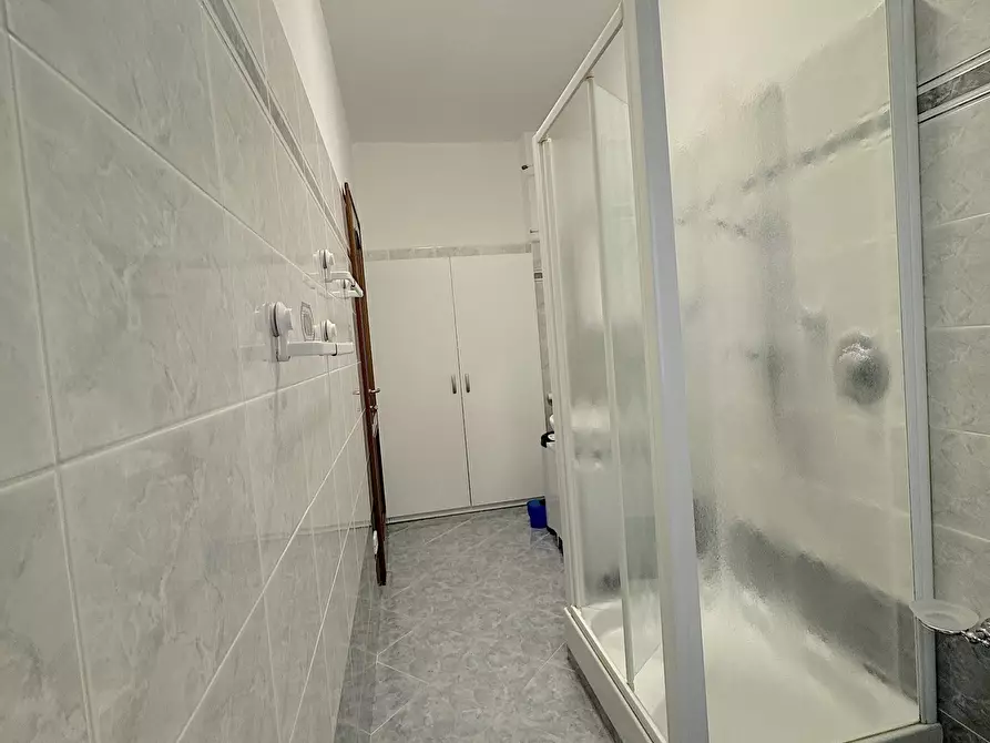 Immagine 20 di Trilocale in affitto  a Chiavari