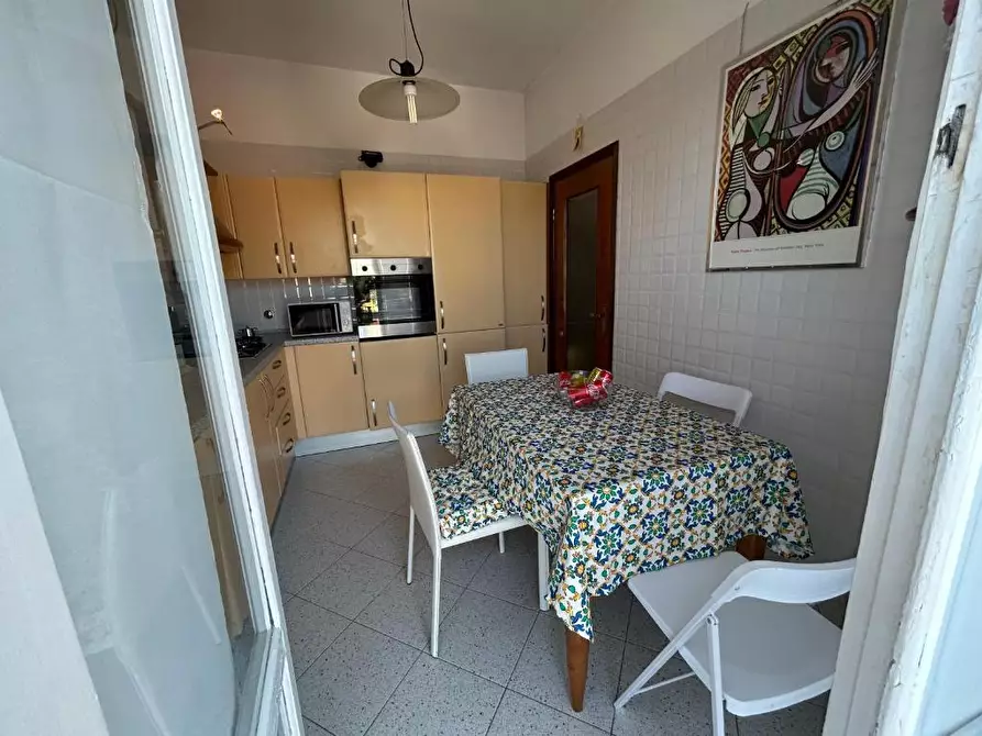 Immagine 4 di Trilocale in affitto  a Lavagna