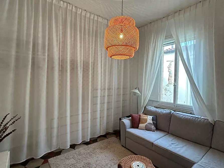 Immagine 11 di Trilocale in affitto  in Via di Santa Lucia a Firenze