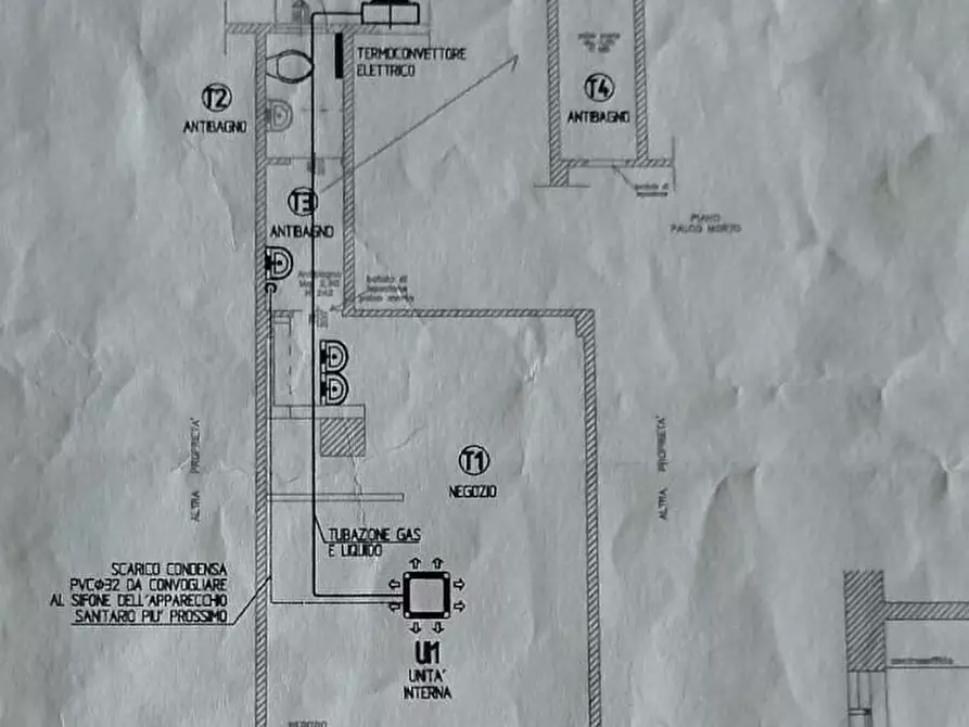 Immagine 6 di Locale commerciale in affitto  in Via Giovanni Pico della Mirandola a Firenze