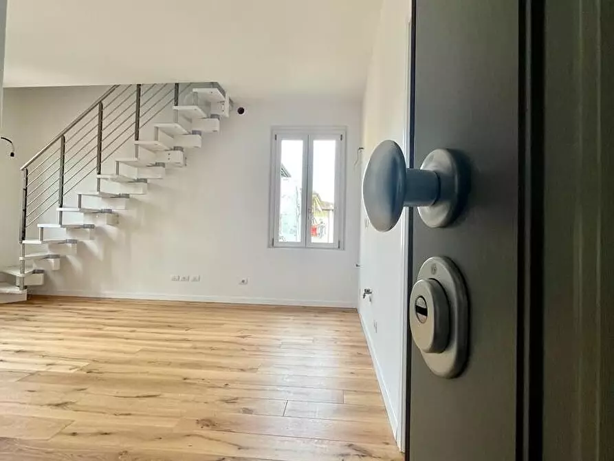 Immagine 3 di Quadrilocale in vendita  in Via Desiderio da Settignano a Firenze