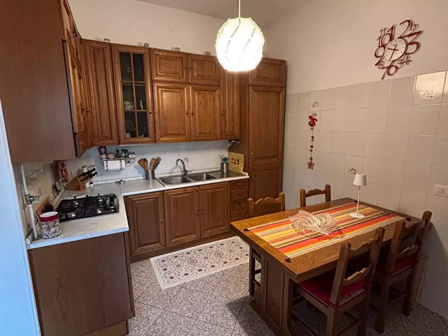 Immagine 4 di Quadrilocale in vendita  in Via San Vincenzo a Prato