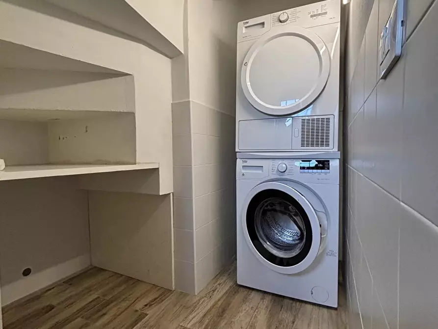 Immagine 11 di Bilocale in vendita  in Piazza Acciaiuoli a Firenze