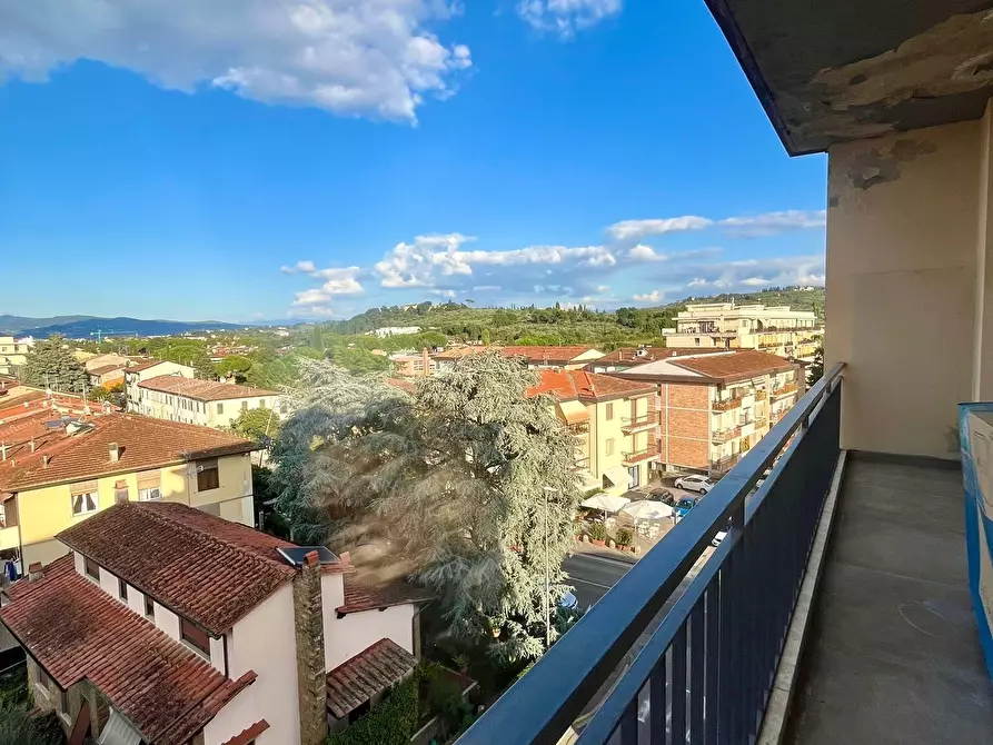 Immagine 2 di Trilocale in vendita  in Via Roma a Scandicci