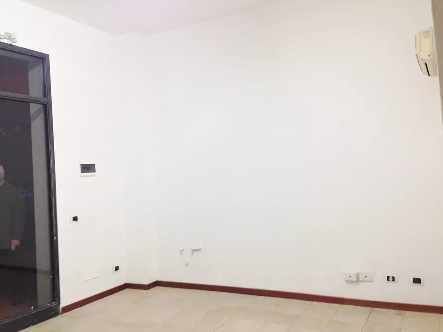 Immagine 4 di Locale commerciale in affitto  in Via Matteotti 329 a Crevalcore
