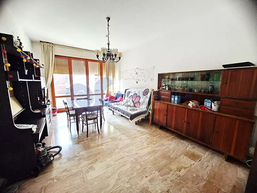 Immagine 10 di Pentalocale in vendita  in VIA CIPRIANI a Bologna