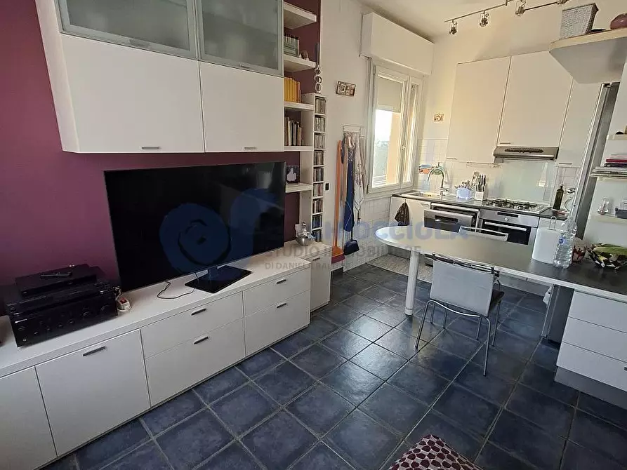 Immagine 6 di Trilocale in vendita  in Via Francesca Edera de Giovanni 16 a Bologna