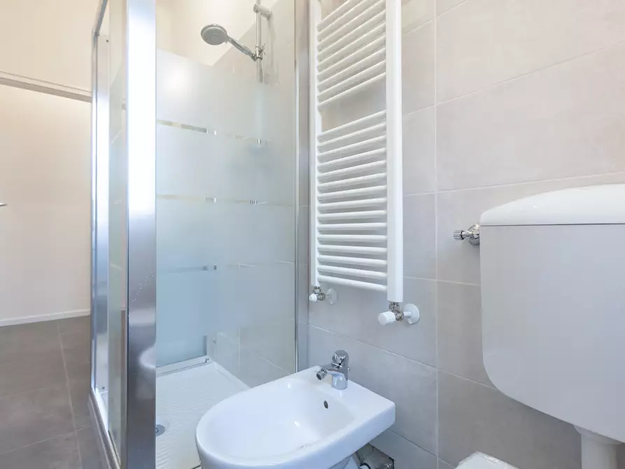 Immagine 13 di Bilocale in affitto  a Bologna