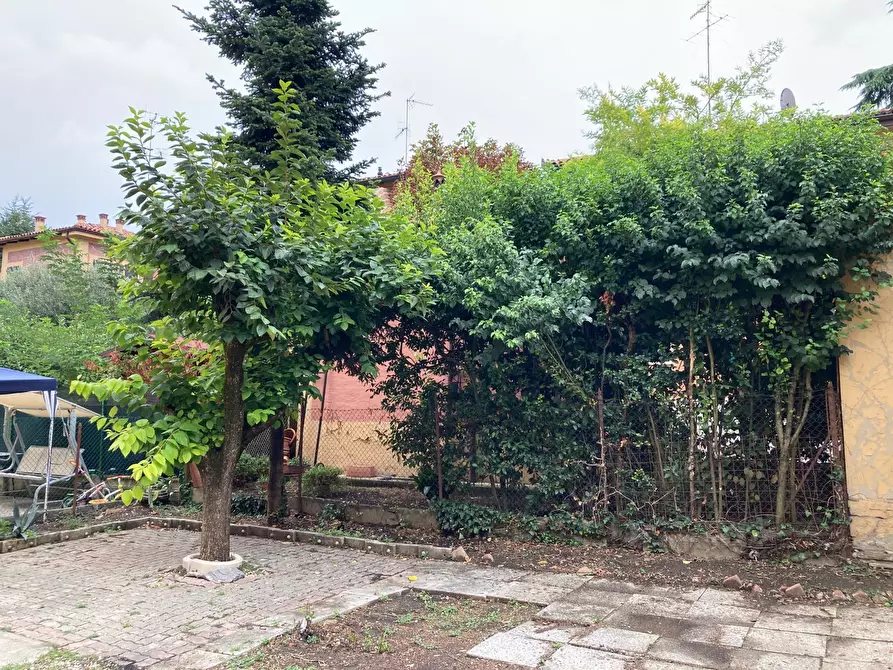 Immagine 36 di Trilocale in affitto  a Bologna