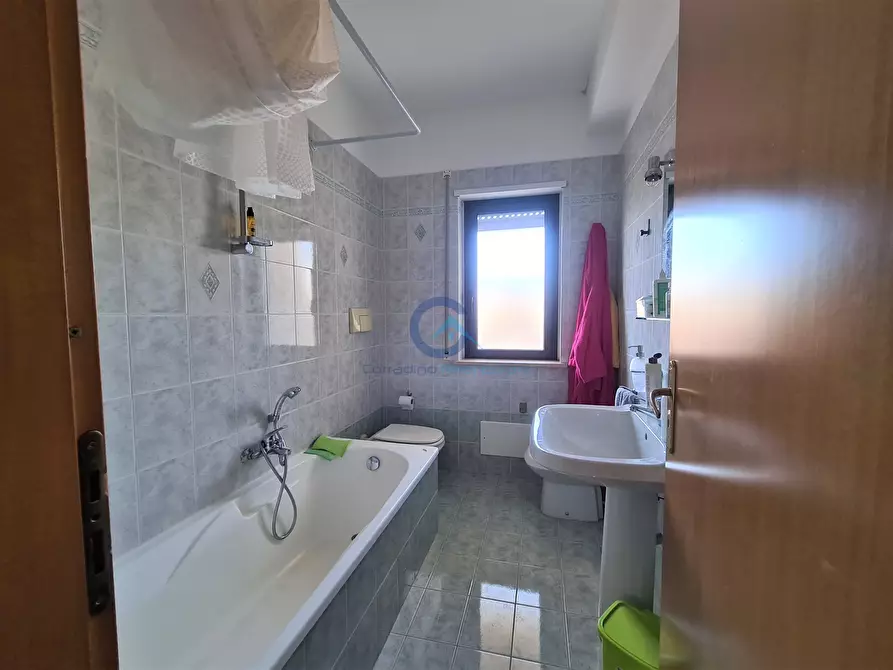 Immagine 12 di Stanza singola in affitto  a Catanzaro