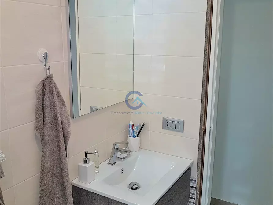 Immagine 14 di Trilocale in affitto  a Catanzaro