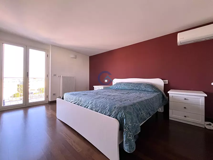 Immagine 10 di Attico in vendita  in Via delle Rose 481 a Squillace