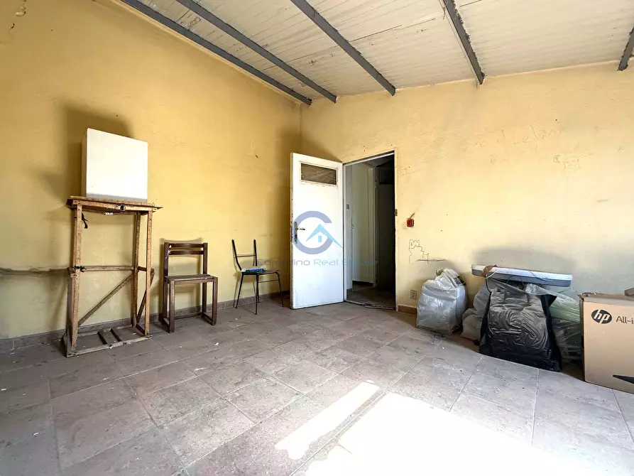 Immagine 7 di Magazzino in vendita  in Via Genova 66 a Catanzaro