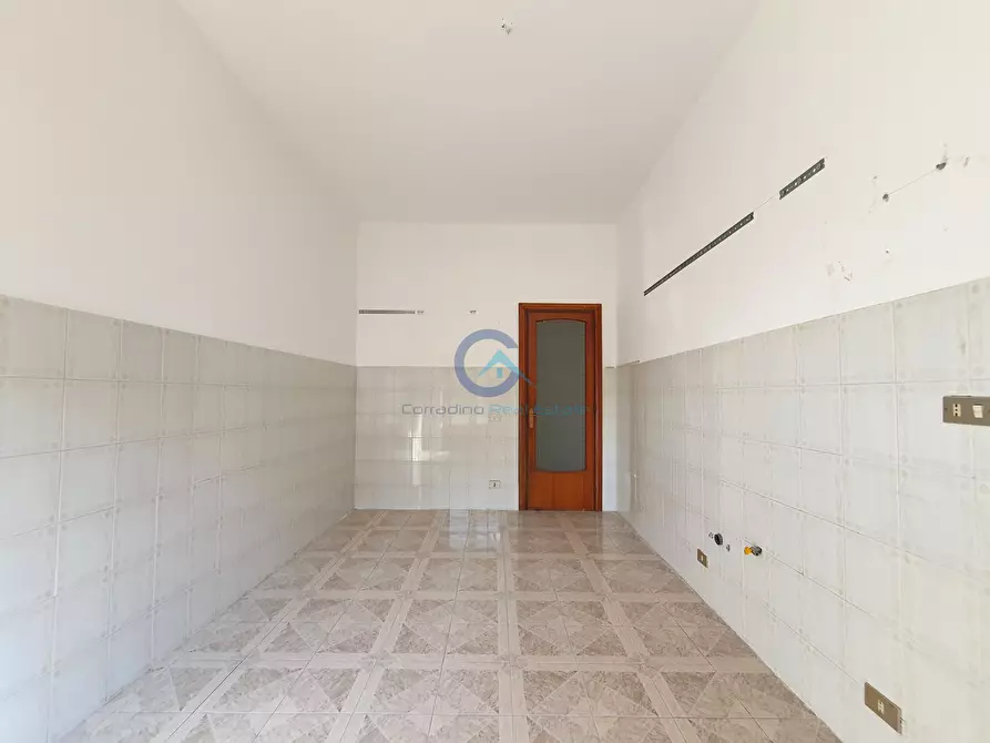 Immagine 12 di Pentalocale in vendita  in Viale dei Normanni 135 a Catanzaro