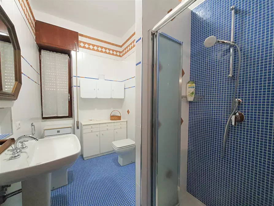 Immagine 11 di Stanza singola in affitto  a Catanzaro