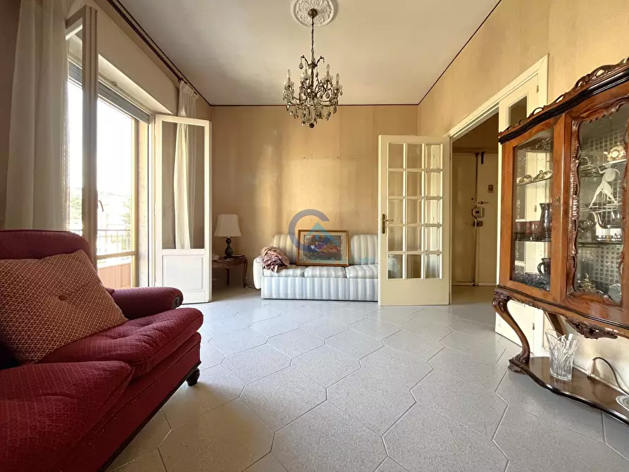 Immagine 3 di Quadrilocale in vendita  in Viale Crotone 66 a Catanzaro