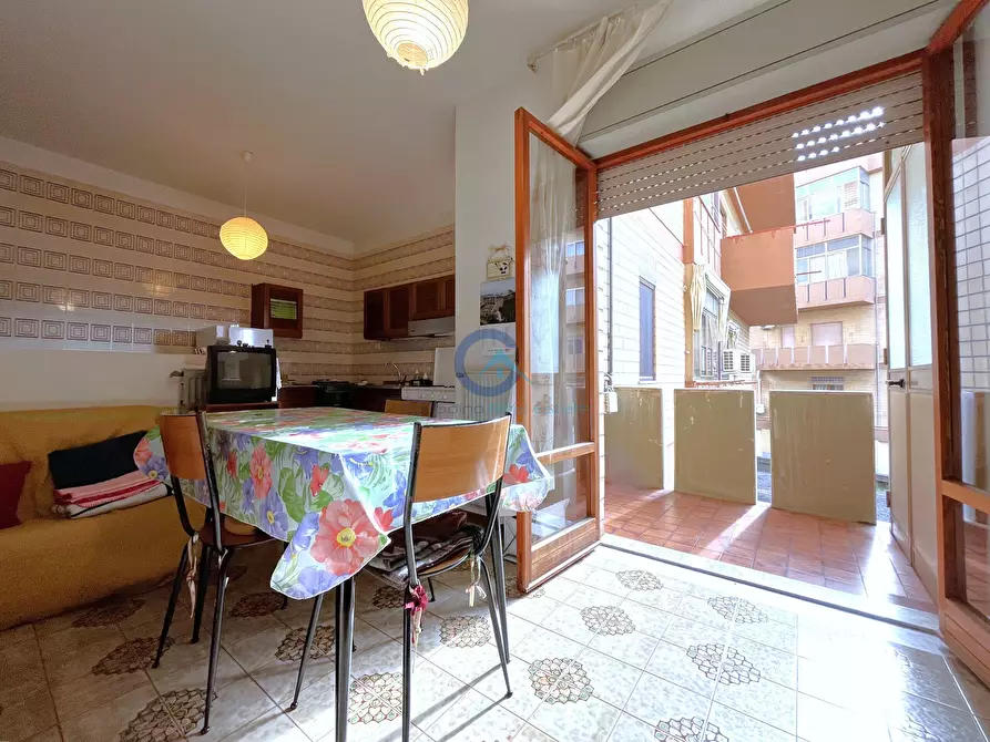 Immagine 2 di Trilocale in vendita  in Viale Crotone 6 a Catanzaro