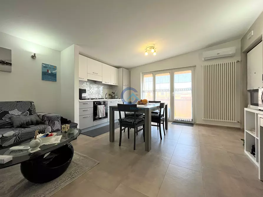 Immagine 2 di Attico in vendita  a Montepaone