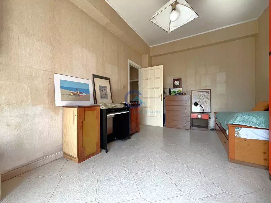 Immagine 21 di Quadrilocale in vendita  in Viale Crotone 66 a Catanzaro