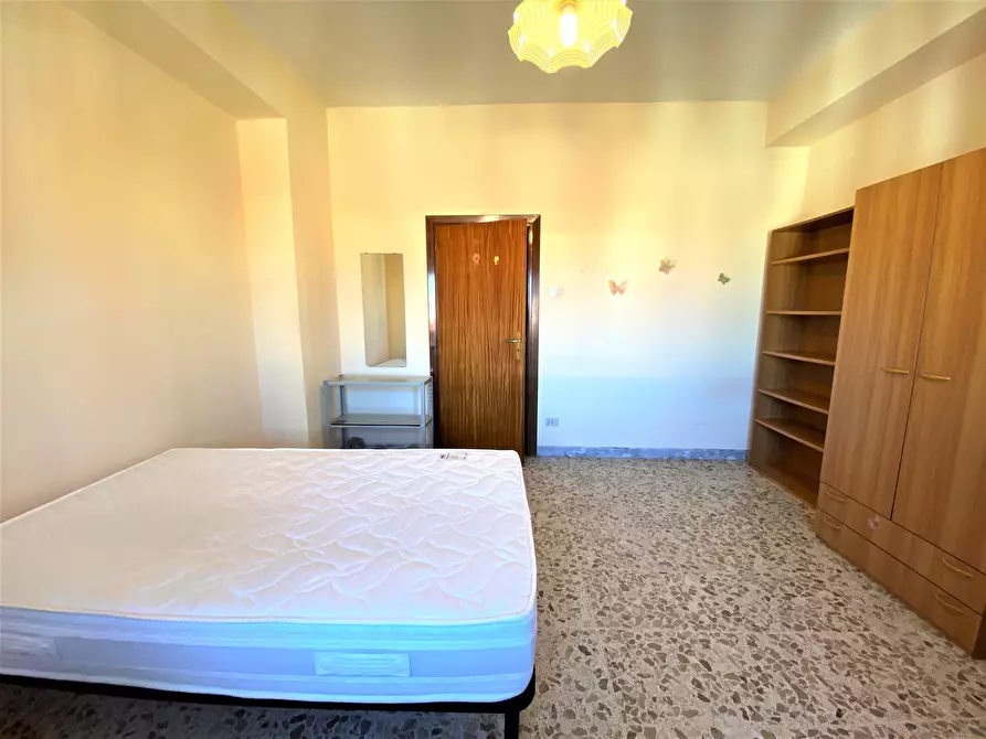 Immagine 7 di Stanza singola in affitto  a Catanzaro