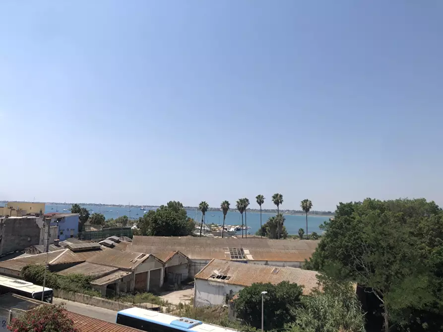 Immagine 36 di Pentalocale in vendita  in CORSO UMBERTO a Siracusa