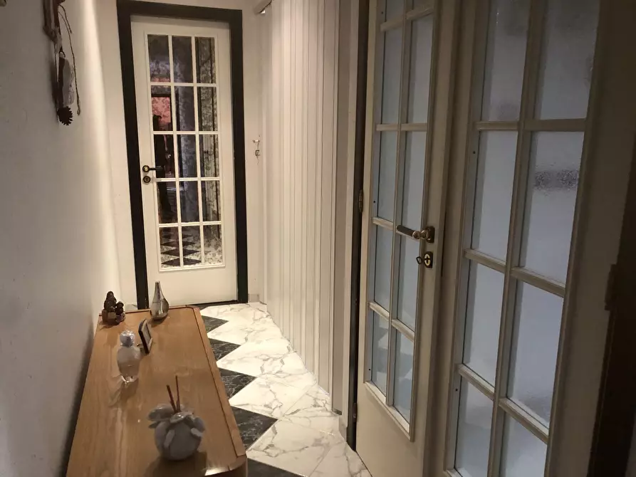 Immagine 16 di Pentalocale in vendita  in V.LE SANTA PANAGIA a Siracusa