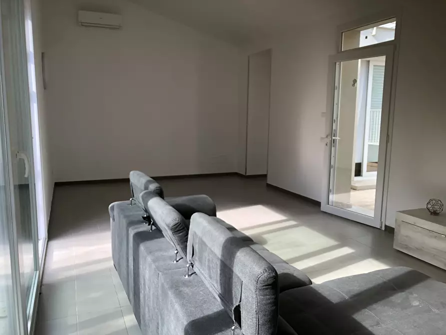 Immagine 27 di Villa in vendita  in VIA GELA a Siracusa