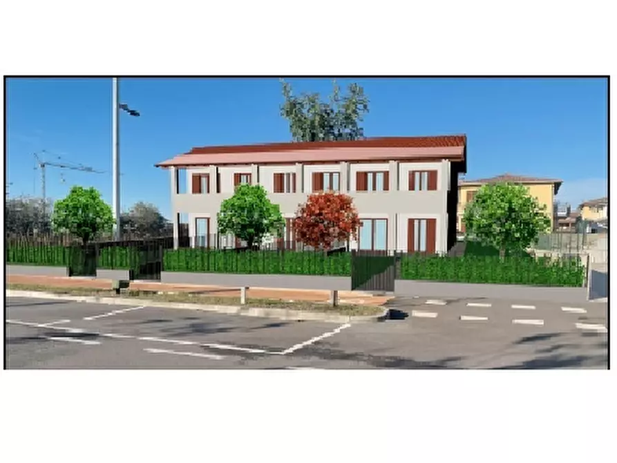 Immagine 1 di Casa trifamiliare in vendita  in Via Istria e Dalmazia a Castiglione Delle Stiviere