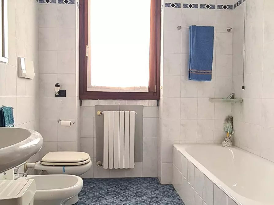 Immagine 15 di Trilocale in vendita  in Via Giuseppe di Vittorio 49 a Borgosatollo