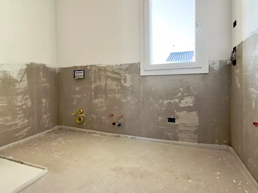 Immagine 16 di Quadrilocale in vendita  in Via Bolognina a Bedizzole