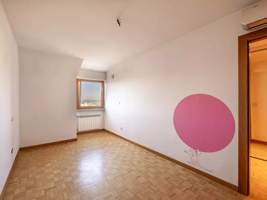 Immagine 24 di Trilocale in vendita  in Via Pietro Mascagni a Roma