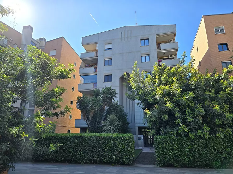 Immagine 2 di Trilocale in affitto  in Viale Avignone 93 a Roma