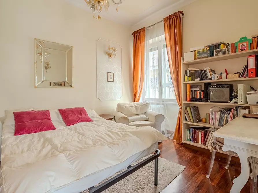 Immagine 16 di Pentalocale in vendita  in Via Nerola 16 a Roma