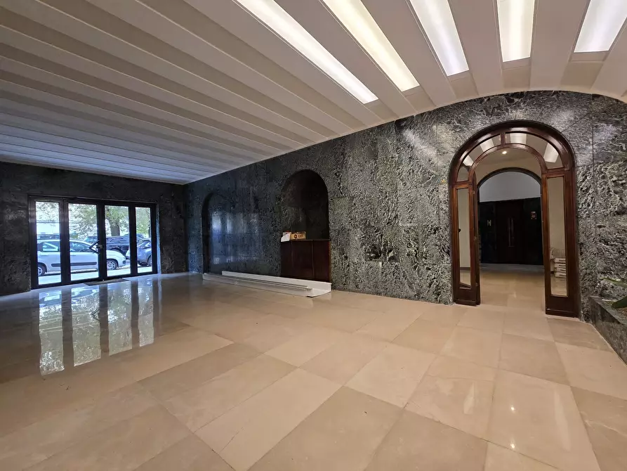 Immagine 3 di Quadrilocale in affitto  in Via Rodolfo LancianiVia Rodolfo lanciani 8 a Roma