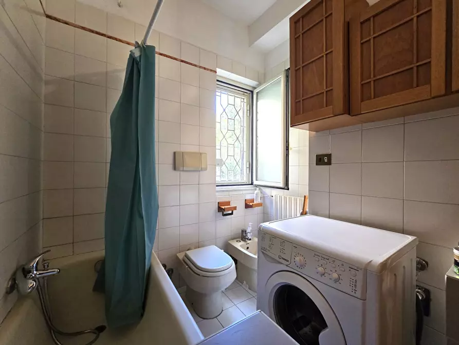 Immagine 23 di Quadrilocale in vendita  in Via Ramiro Fabiani 116 a Roma