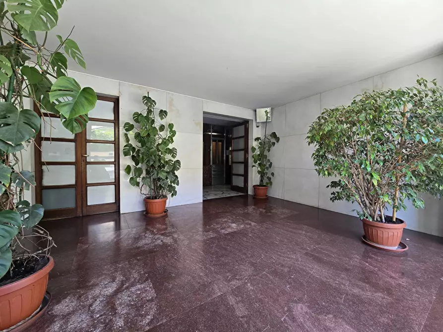 Immagine 4 di Pentalocale in affitto  in Via Francesco Denza 3 a Roma