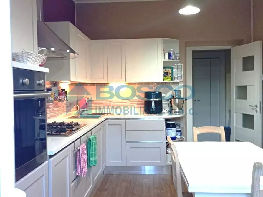 Immagine 3 di Pentalocale in vendita  in Via Amalfi a La Spezia