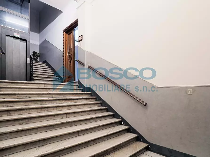 Immagine 18 di Pentalocale in vendita  in Piazza Giuseppe Garibaldi a La Spezia